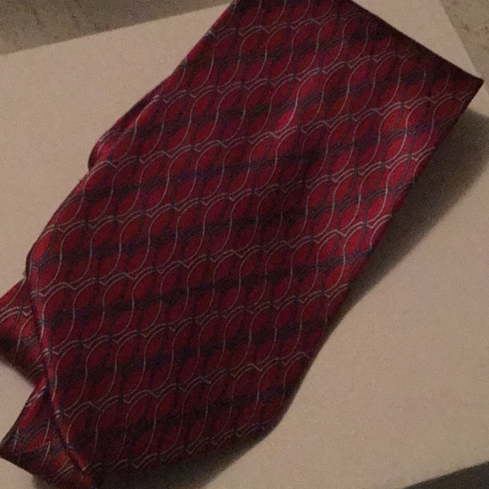 Silk red tie 🎩